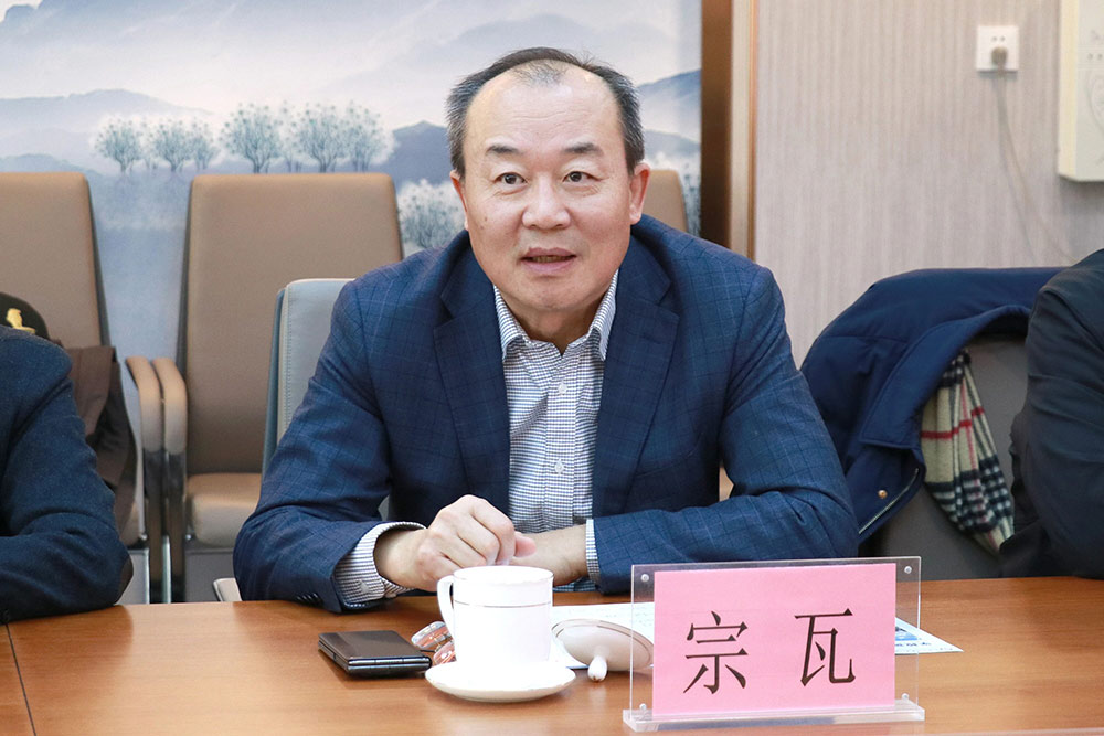 中国民办教育协会、中国教育国际交流协会领导及专家一行莅临私立一中调研指导