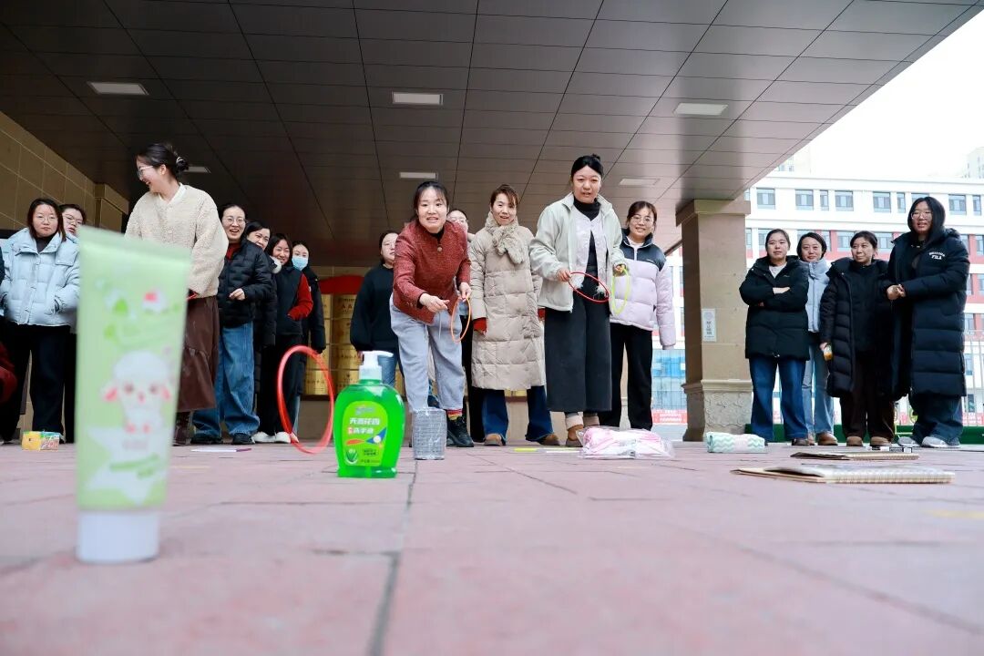 巾帼绽芳华，暖聚校园情 | 石家庄私立一中初中部致敬每一位了不起的“她”