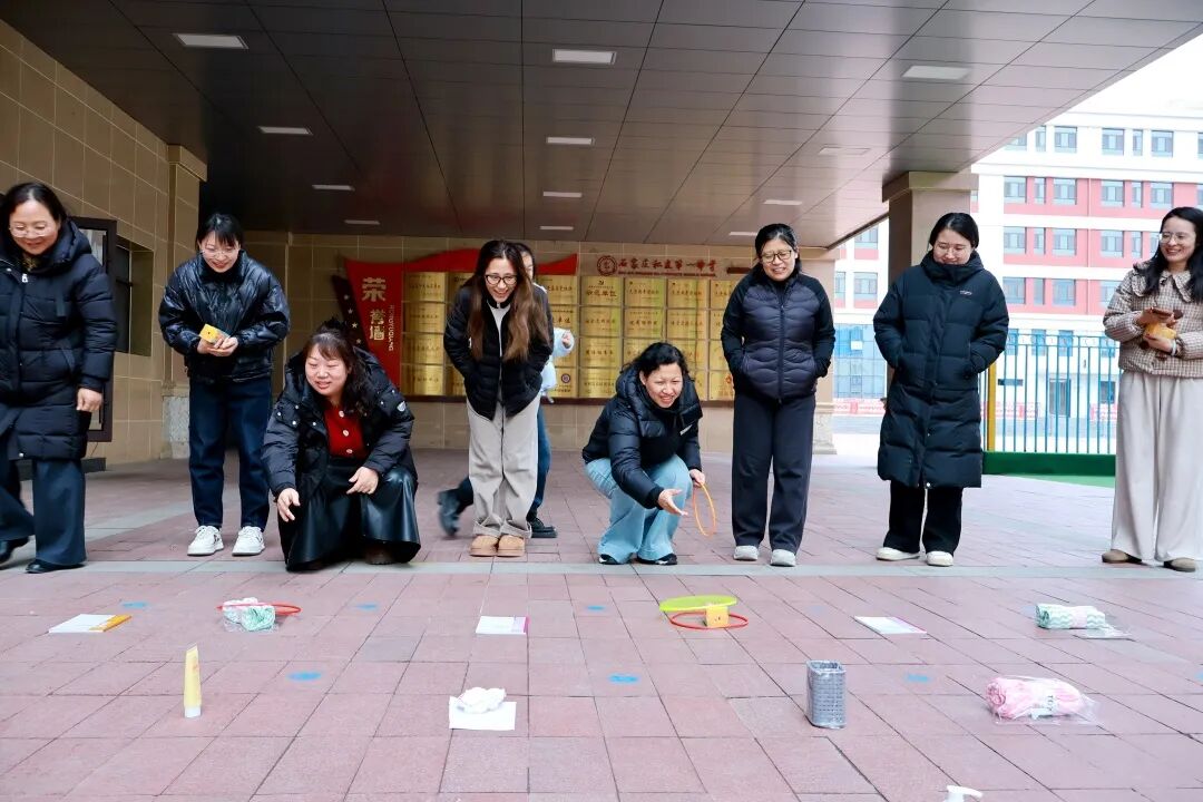 巾帼绽芳华，暖聚校园情 | 石家庄私立一中初中部致敬每一位了不起的“她”