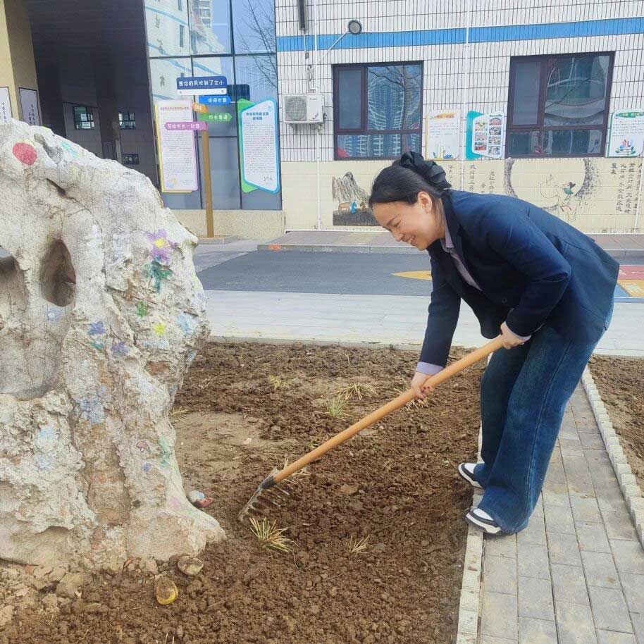 【立小 • 课程】不负春光 为绿充“植”｜立小种植园正式开园啦~