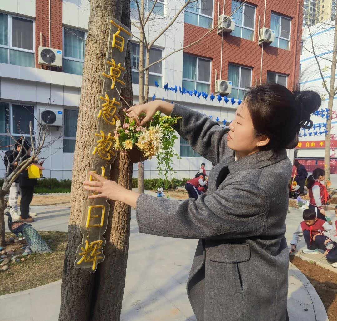 【立小 • 课程】不负春光 为绿充“植”｜立小种植园正式开园啦~
