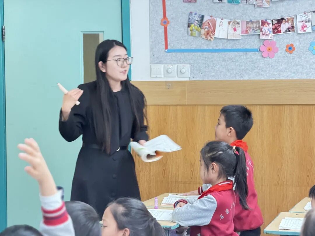 【立小•教学】推门听课“零距离” 解锁课堂新活力｜春季开学推门课纪实