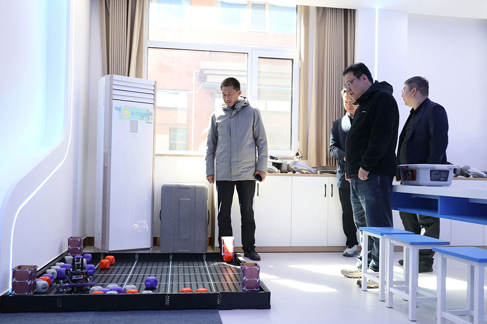 深化交流促发展  聚焦特色谋新篇丨北京外国语大学专家莅临私立一中参观指导