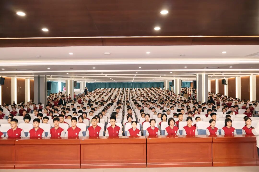 以法为基守正道，以知为翼向光明 | 石家庄私立一中初中部初一年级法制讲座