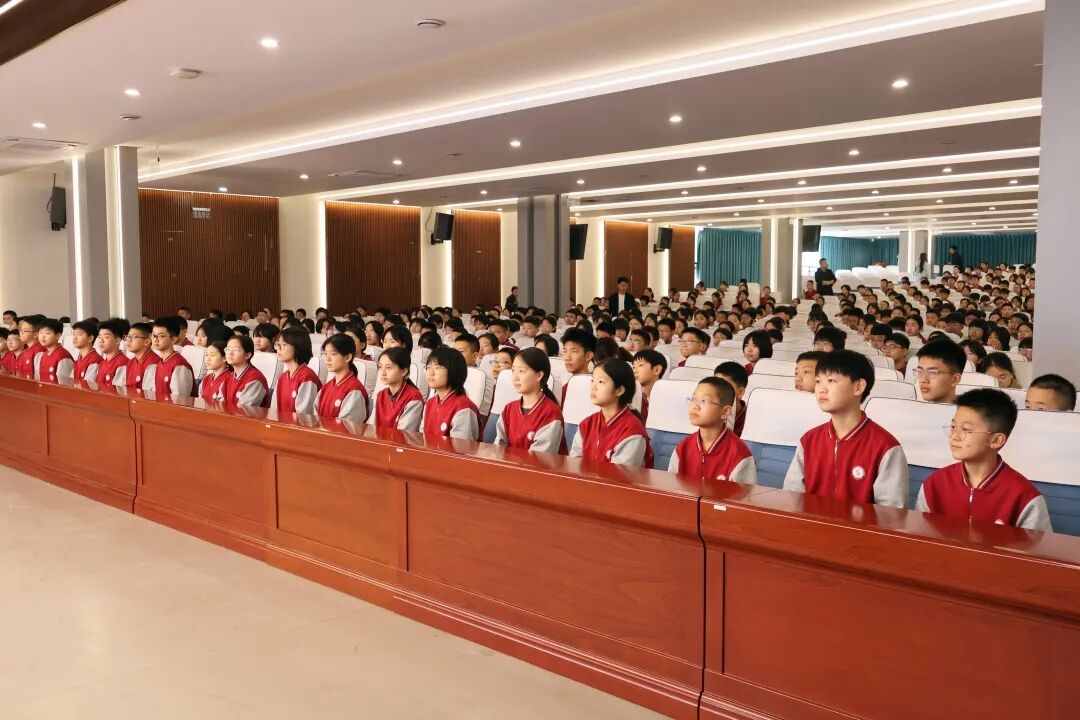 以法为基守正道，以知为翼向光明 | 石家庄私立一中初中部初一年级法制讲座