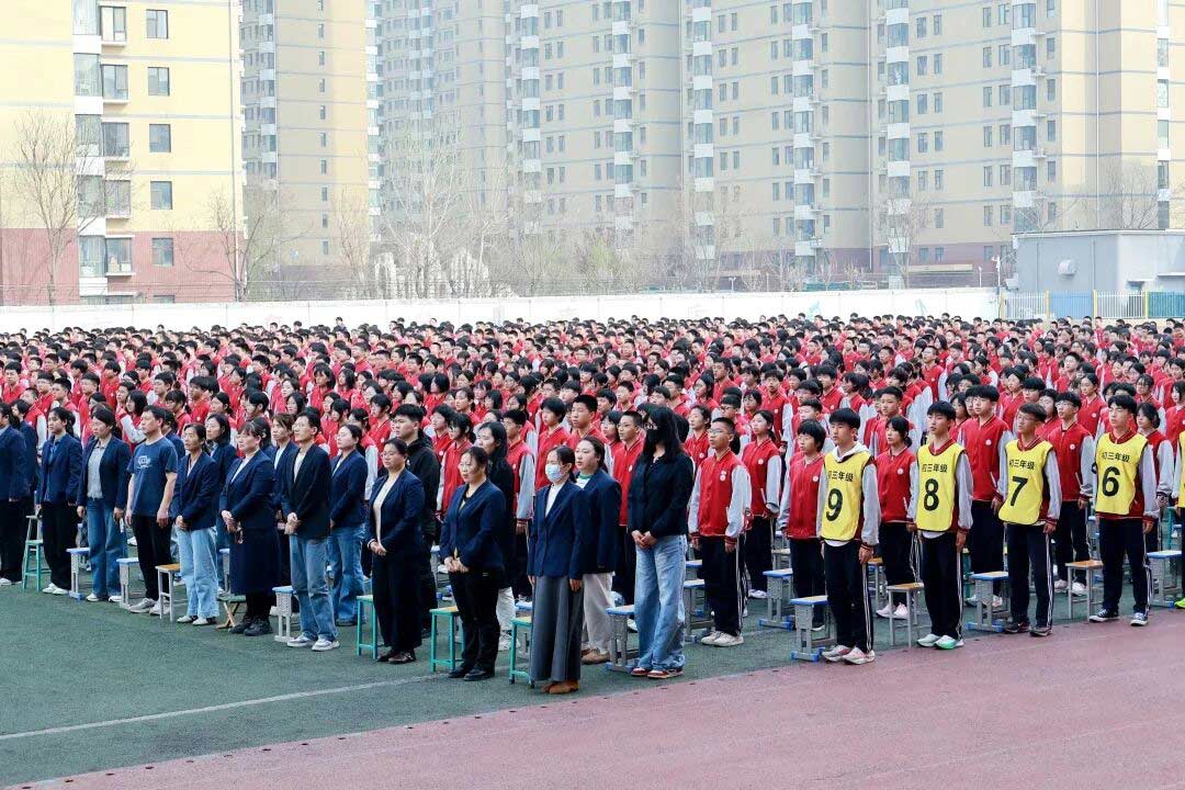 学雷锋·树新风·寻榜样·践行动｜石家庄私立一中初中部学习雷锋月表彰大会