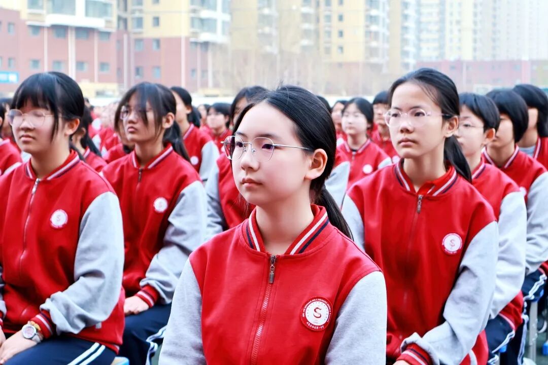 学雷锋·树新风·寻榜样·践行动｜石家庄私立一中初中部学习雷锋月表彰大会