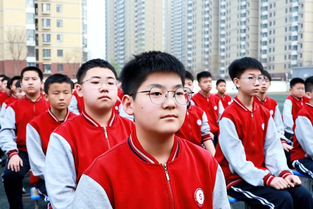 学雷锋·树新风·寻榜样·践行动｜石家庄私立一中初中部学习雷锋月表彰大会