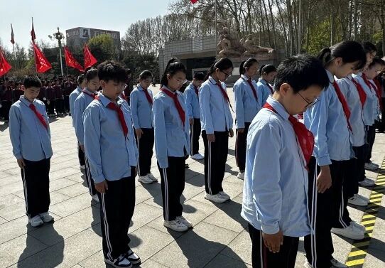 【立小?思政】缅怀先烈志 传承英雄魂|少先队清明节主题活动