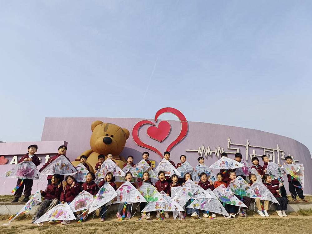 春日“筝”好,童“画”飞扬 | 把春天写进童年