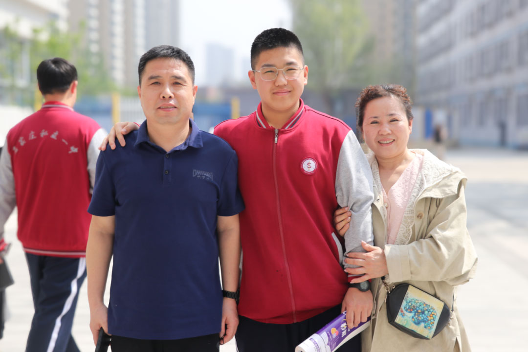 以爱之名 共赴成长丨私立一中圆满召开高一、高三年级家长会