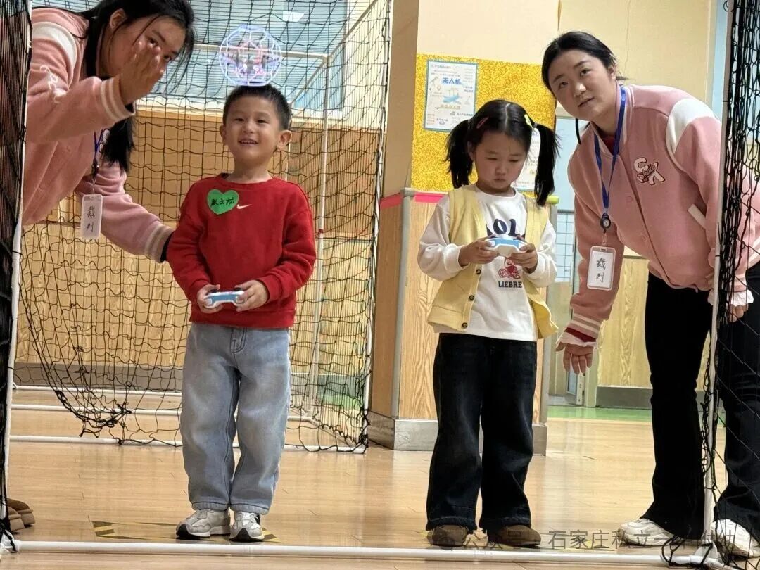【幼儿园】硬核科技进校园，无人机足球燃情开启