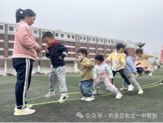 【幼儿园】硬核科技进校园，无人机足球燃情开启