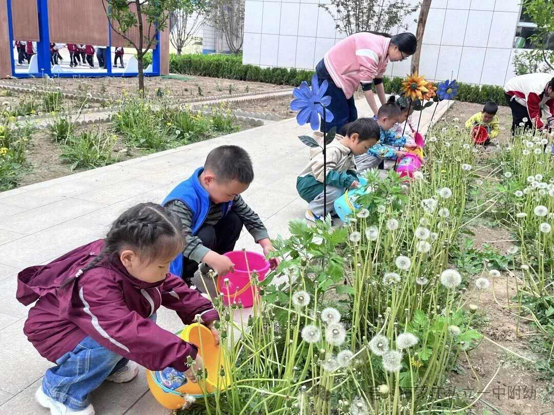 【幼儿园】硬核科技进校园，无人机足球燃情开启