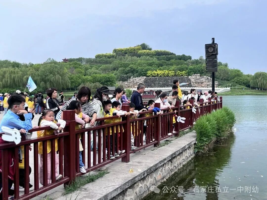 【幼儿园】踏春寻趣赴美好   AI绘春忆时光