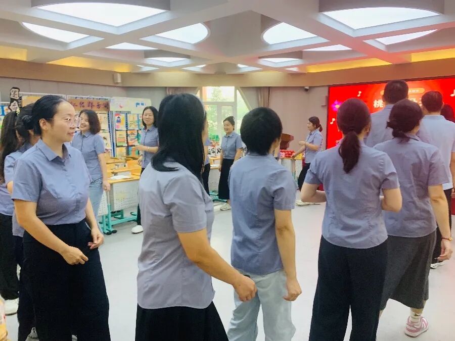 【立小•开学季】赋能成长担使命 同心启航赴新程｜2026 年秋季班主任培训暨年级团队开启仪式纪实