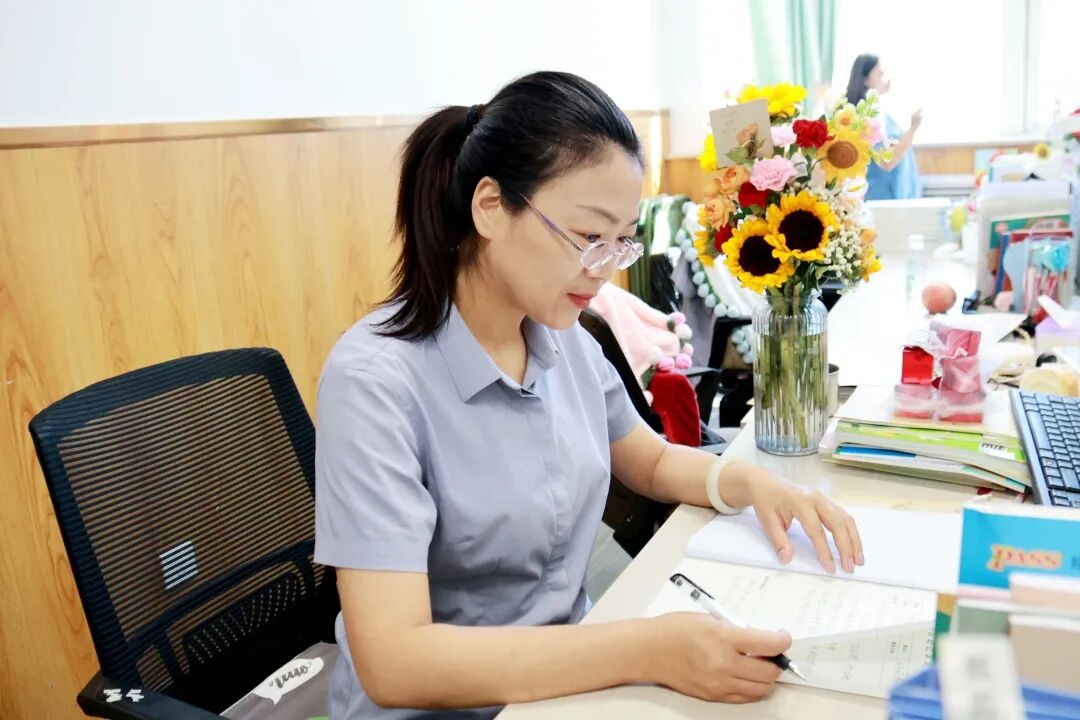 躬耕教坛，礼赞师恩 | 石家庄私立第一中学温馨庆祝第42个教师节