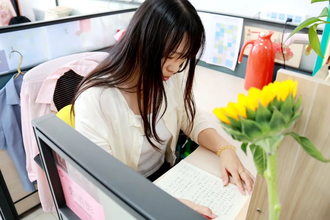 躬耕教坛，礼赞师恩 | 石家庄私立第一中学温馨庆祝第42个教师节