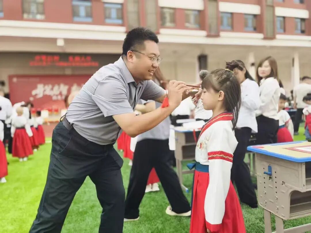 【立小•成长四礼】开笔启智 礼润人生｜第五届一年级开笔礼盛典