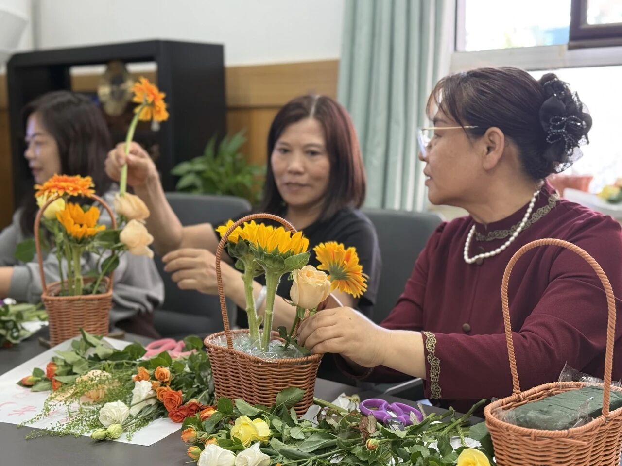 芳华未央 感恩同行｜以花为礼  致敬正盛放的你...