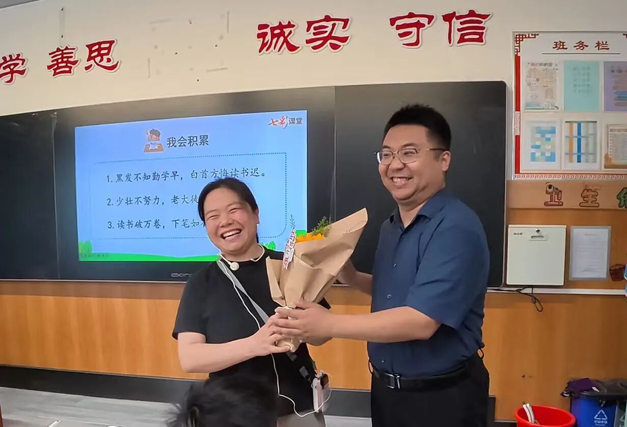 芳华未央 感恩同行｜以花为礼  致敬正盛放的你...