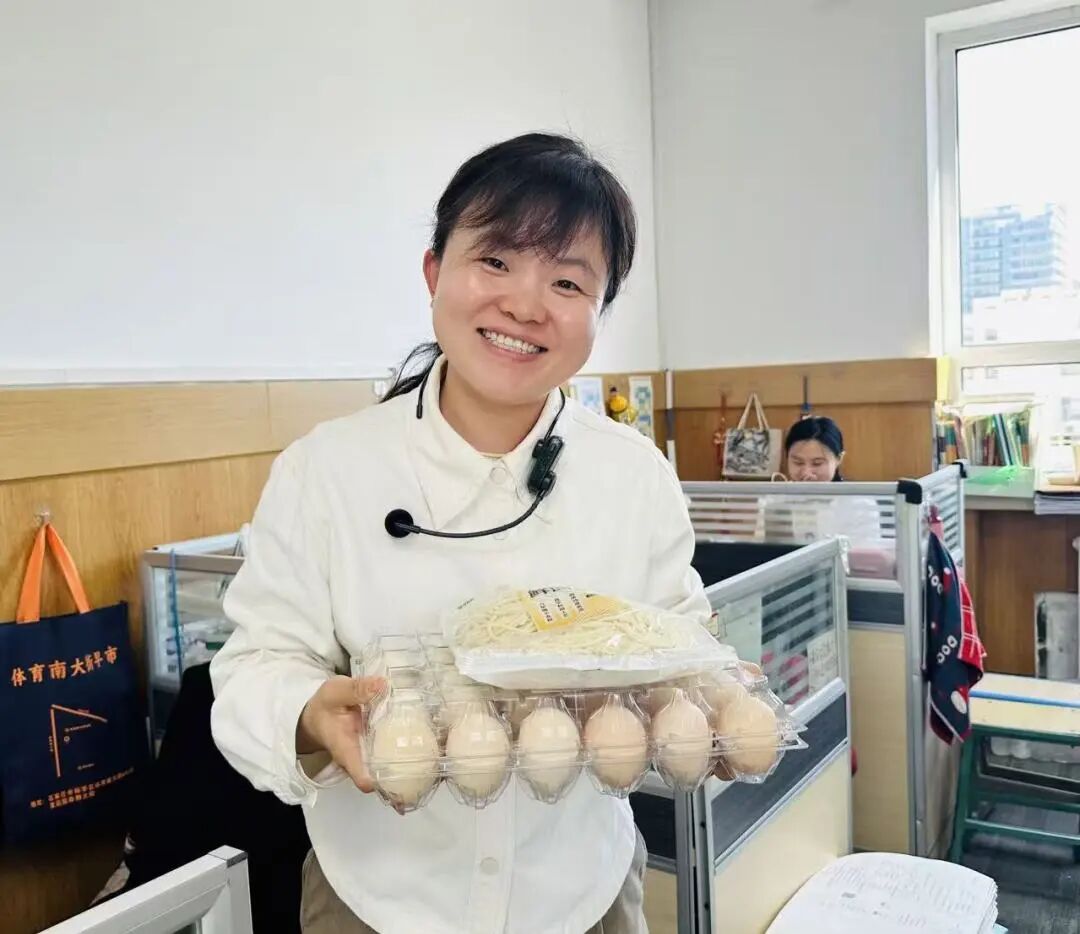 芳华未央 感恩同行｜以花为礼  致敬正盛放的你...
