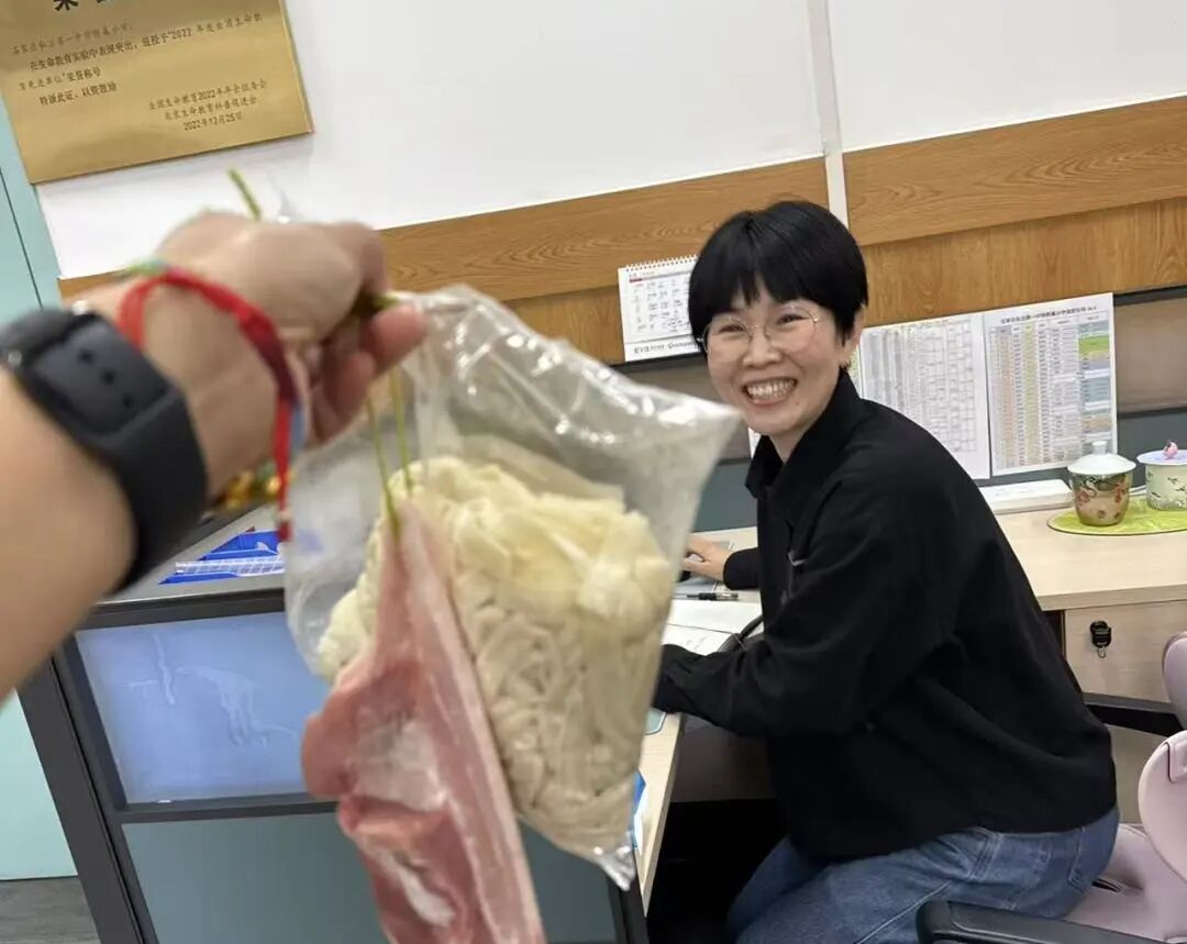 芳华未央 感恩同行｜以花为礼  致敬正盛放的你...