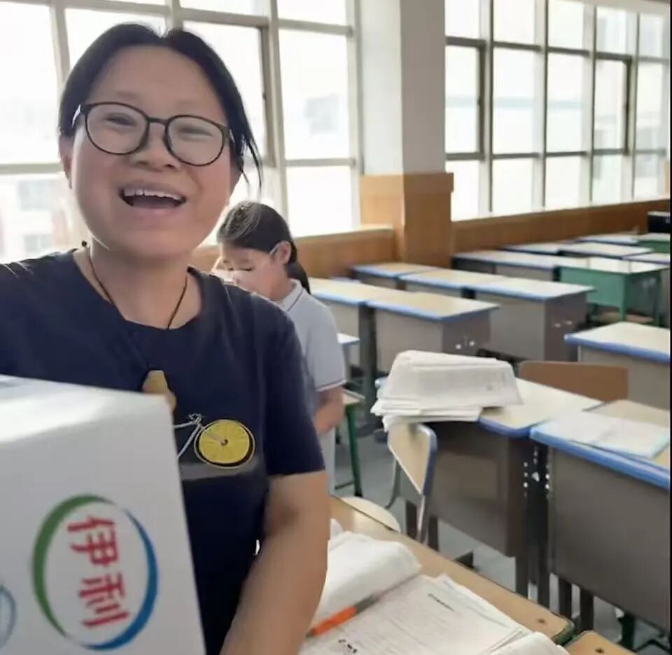 芳华未央 感恩同行｜以花为礼  致敬正盛放的你...