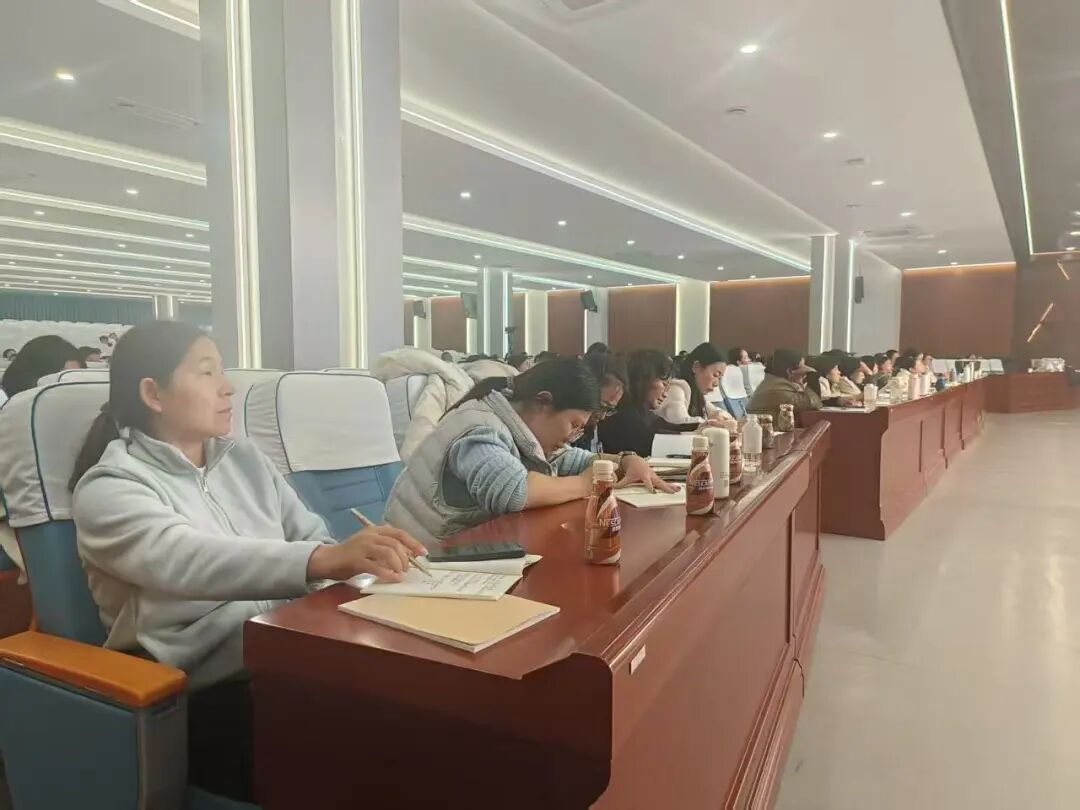 【立小 • 研修】智启AI新篇 共探班级管理新智慧