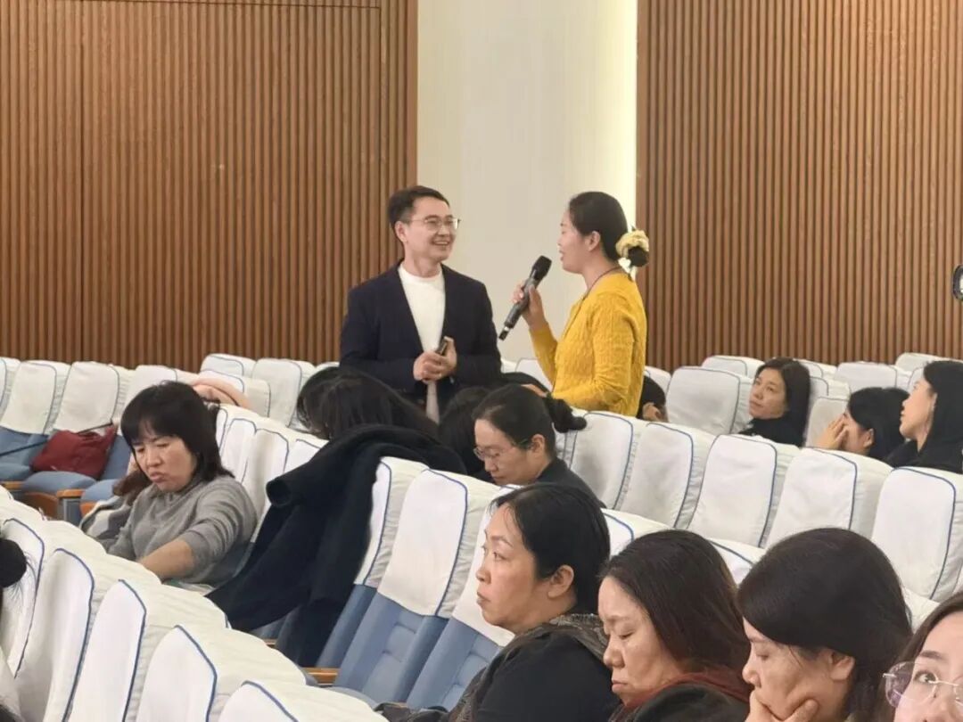 【立小 • 研修】智启AI新篇 共探班级管理新智慧