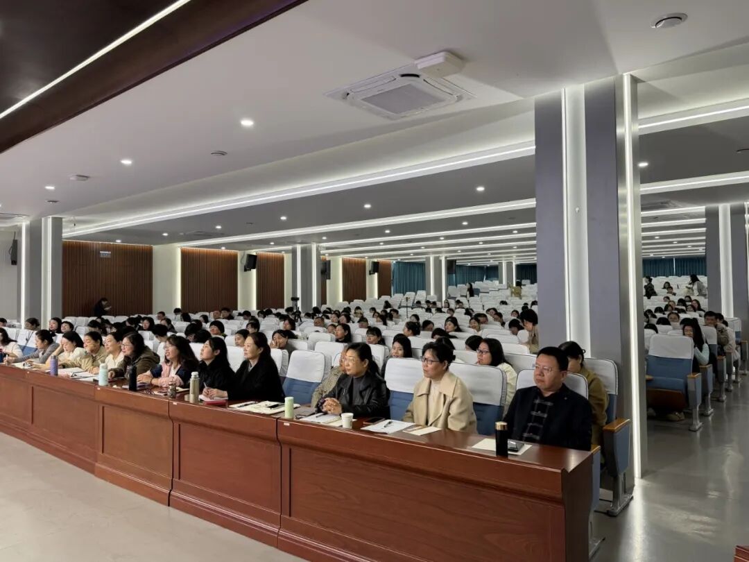 【立小 • 研修】智启AI新篇 共探班级管理新智慧
